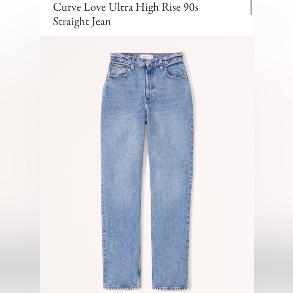 Abercrombie & Fitch. Curve Love. Ultra High Rise 90s Straight Jean.